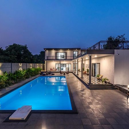 Saffronstays Mayfair Gardens 4 Bedroom Petfriendly Pool Villa Alībāg Dış mekan fotoğraf