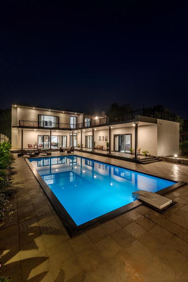 Saffronstays Mayfair Gardens 4 Bedroom Petfriendly Pool Villa Alībāg Dış mekan fotoğraf