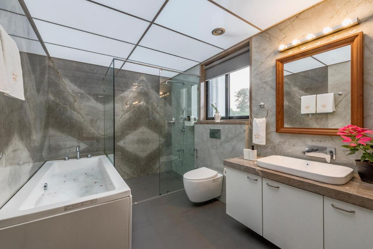 Saffronstays Mayfair Gardens 4 Bedroom Petfriendly Pool Villa Alībāg Dış mekan fotoğraf