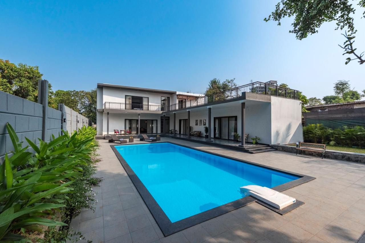 Saffronstays Mayfair Gardens 4 Bedroom Petfriendly Pool Villa Alībāg Dış mekan fotoğraf