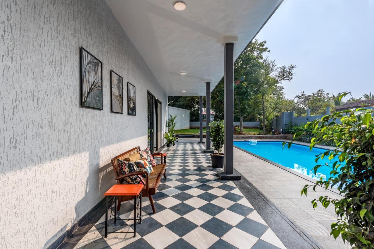 Saffronstays Mayfair Gardens 4 Bedroom Petfriendly Pool Villa Alībāg Dış mekan fotoğraf