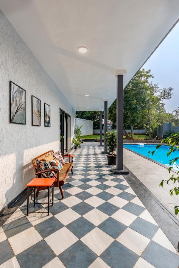 Saffronstays Mayfair Gardens 4 Bedroom Petfriendly Pool Villa Alībāg Dış mekan fotoğraf